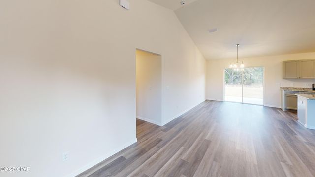 2221 Chase Street, Chipley, FL 32428