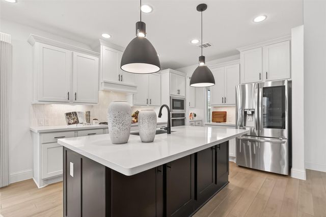 1939 Creekwood Cove, Missouri City, TX 77459