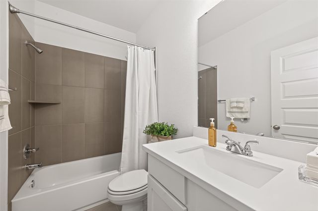 1939 Creekwood Cove, Missouri City, TX 77459