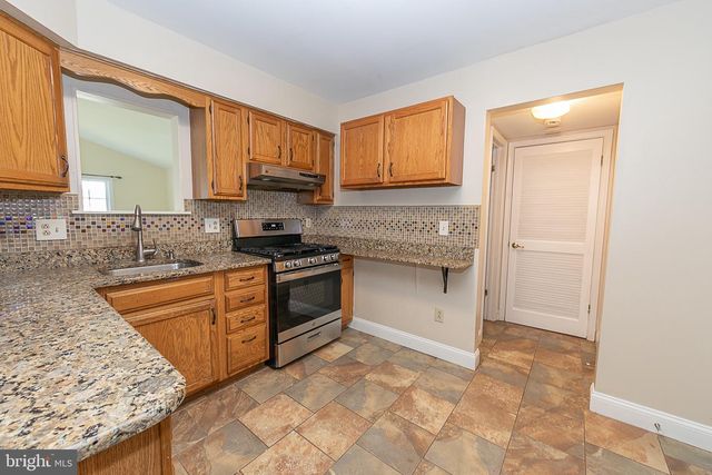 211 LAFAYETTE, Swedesboro, NJ 08085