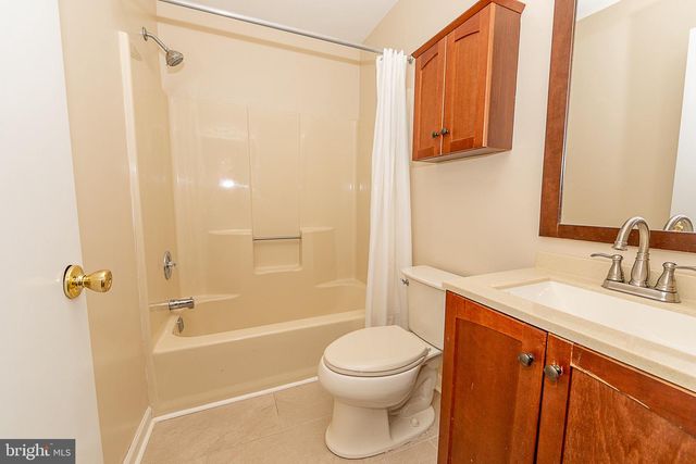 211 LAFAYETTE, Swedesboro, NJ 08085
