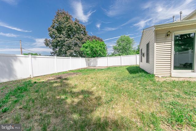211 LAFAYETTE, Swedesboro, NJ 08085