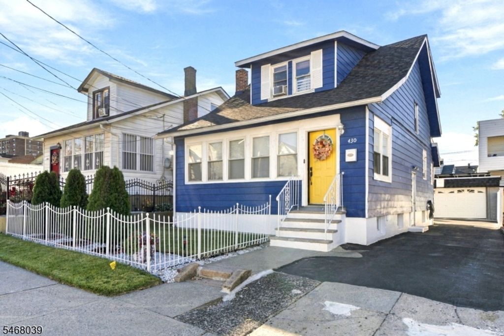 430 E 28Th St, Paterson City, NJ 07514 — photo 2