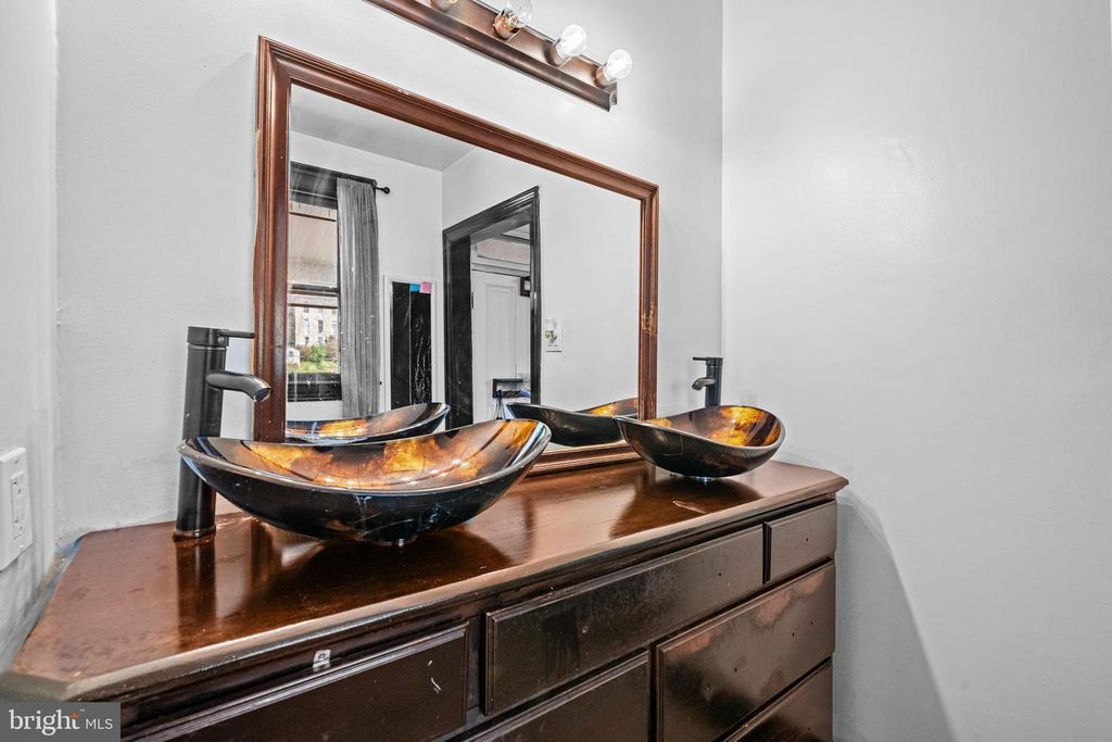 Image 17 of property listing at 173 SUMMIT AVE, Hagerstown, MD 21740