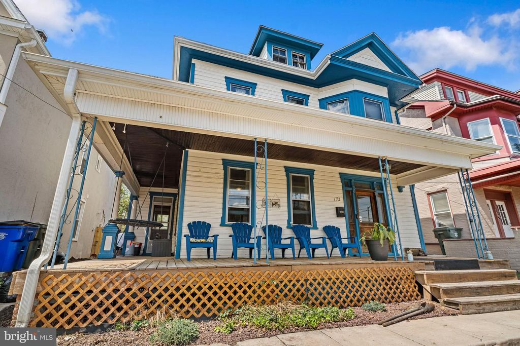 Image 3 of property listing at 173 SUMMIT AVE, Hagerstown, MD 21740