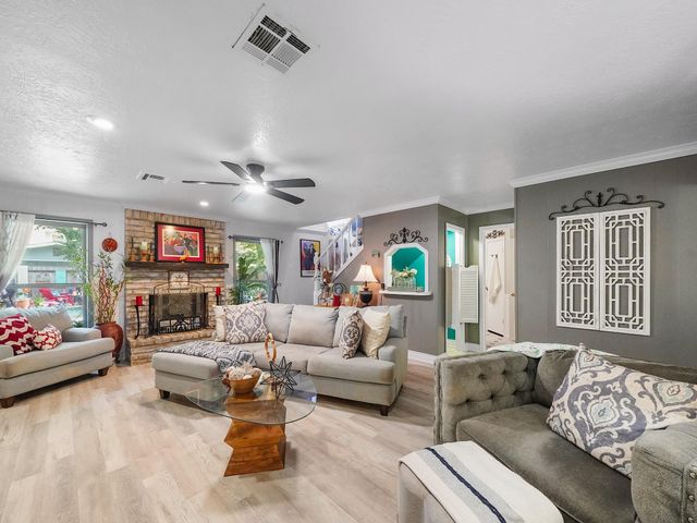 14014 Locke Lane, Houston, TX 77077