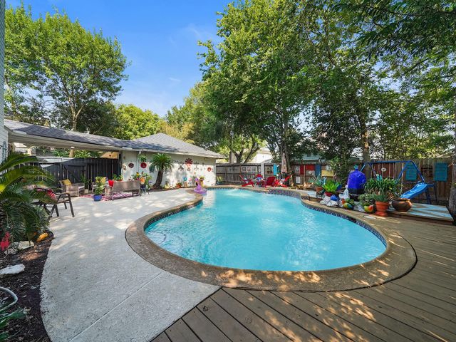 14014 Locke Lane, Houston, TX 77077