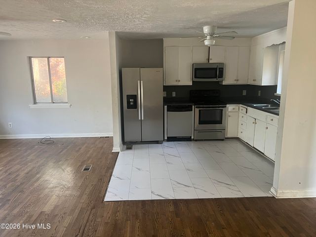5315 Andover Road, Wilmington, NC 28403