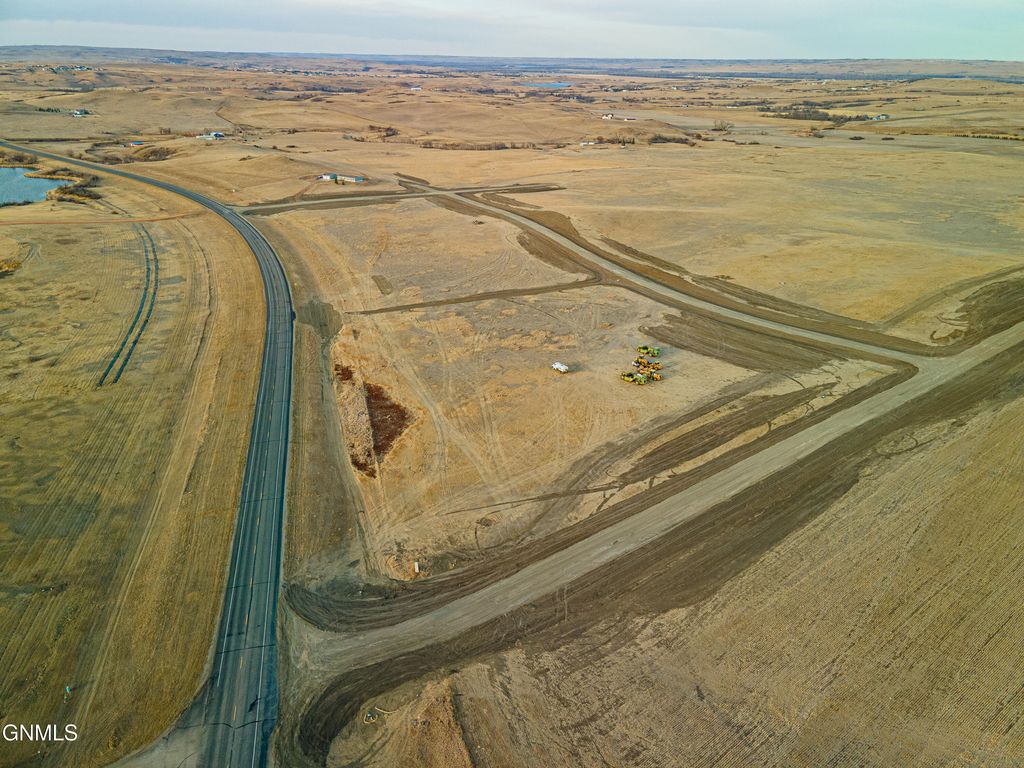 3474 Dakota Loop, Mandan, ND 58554