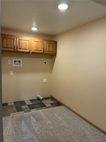 305 N 4th Street, Gower, MO 64454