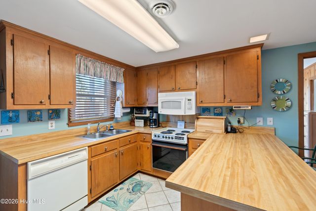 27 Scotland Street, Ocean Isle Beach, NC 28469