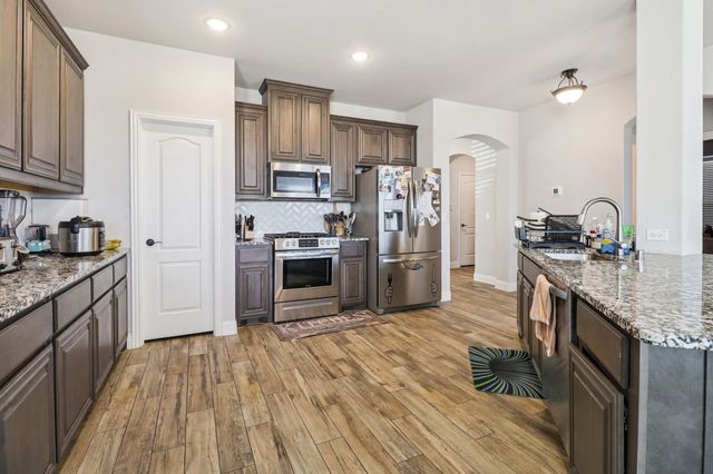 305 White Tail Lane, Alvarado, TX 76009