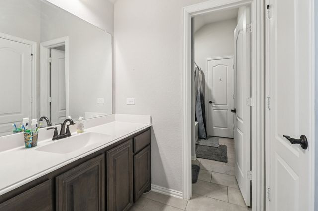 305 White Tail Lane, Alvarado, TX 76009