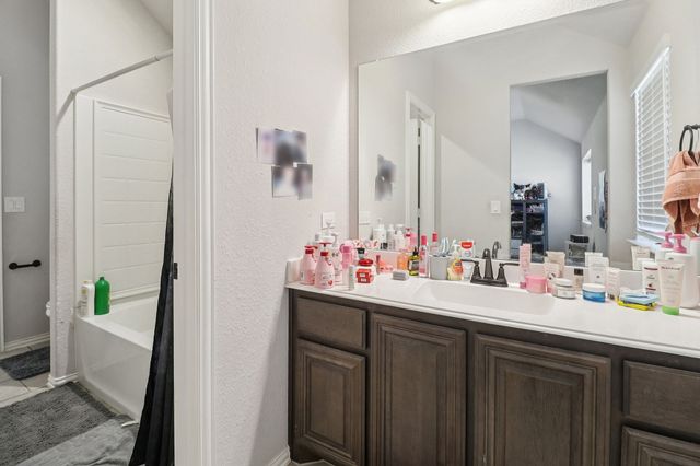 305 White Tail Lane, Alvarado, TX 76009