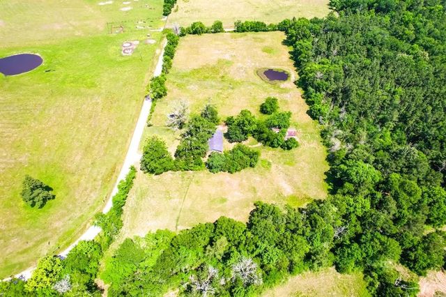 1085 Duke Road, Kennard, TX 75847