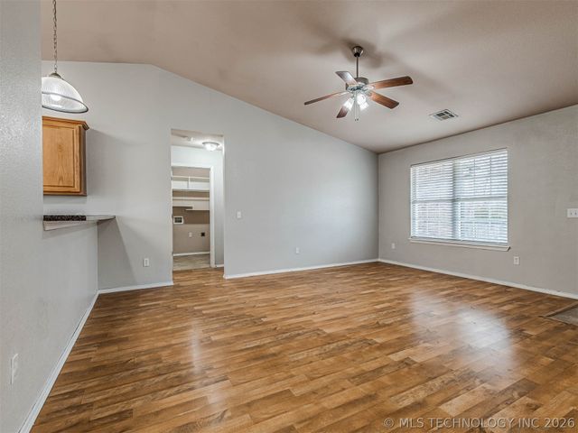 11388 N 120th East Avenue, Owasso, OK 74055