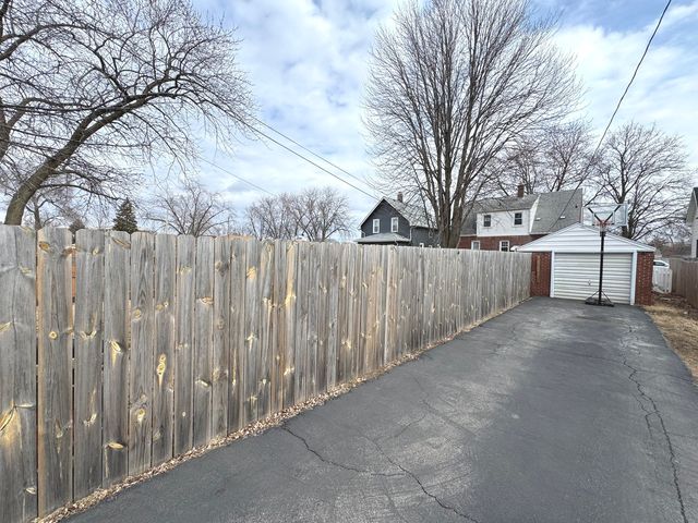 123 S Alma Avenue, Kankakee, IL 60901