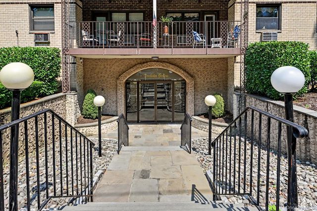 2241 Palmer Avenue 1D, New Rochelle, NY 10801