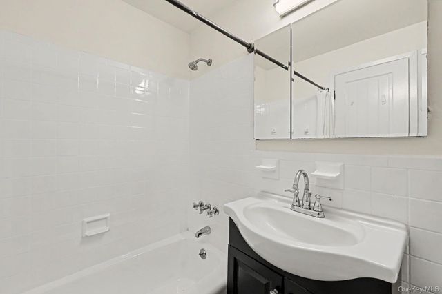 2241 Palmer Avenue 1D, New Rochelle, NY 10801