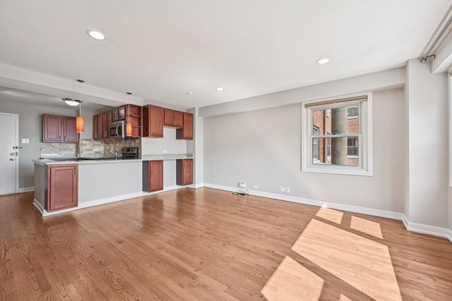2909 N SHERIDAN Road 908, Chicago, IL 60657