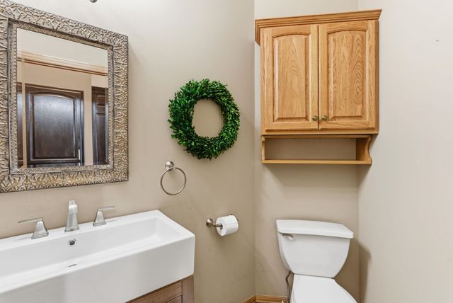 5135 N Harborside Ct, Wichita, KS 67204