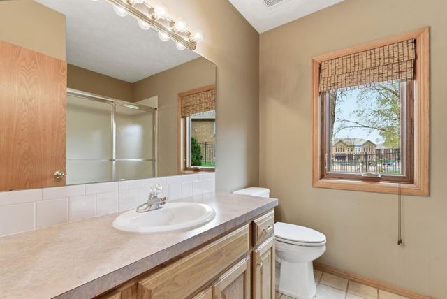 5135 N Harborside Ct, Wichita, KS 67204