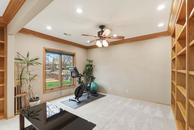 5135 N Harborside Ct, Wichita, KS 67204