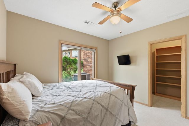 5135 N Harborside Ct, Wichita, KS 67204