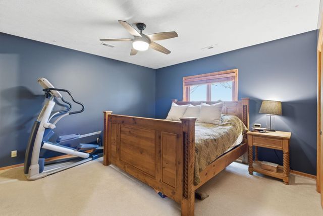 5135 N Harborside Ct, Wichita, KS 67204