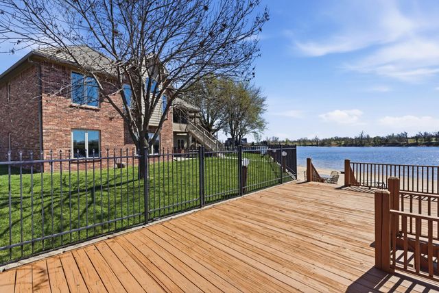 5135 N Harborside Ct, Wichita, KS 67204