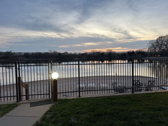 5135 N Harborside Ct, Wichita, KS 67204