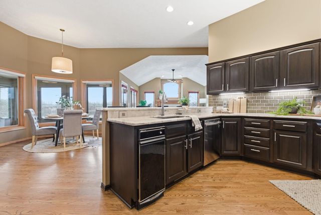 5135 N Harborside Ct, Wichita, KS 67204