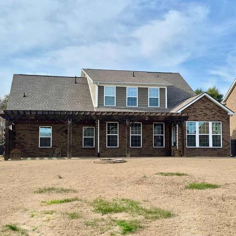 810 Walpole Dr, Gallatin, TN 37066