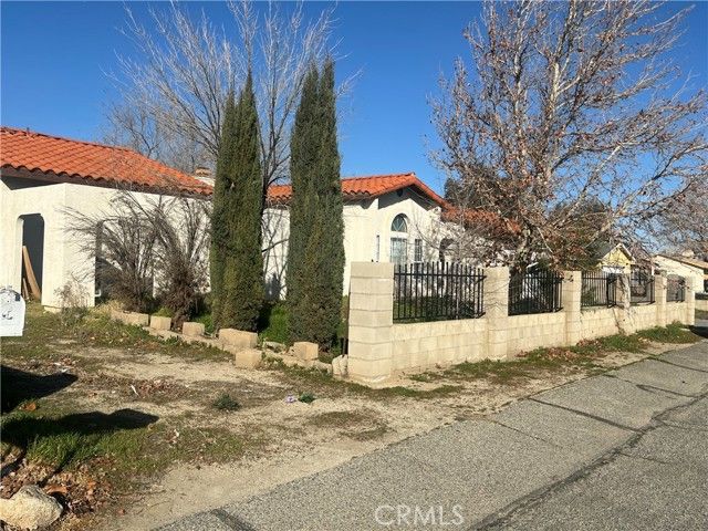 40251 Fieldspring Street, Lake Los Angeles, CA 93591