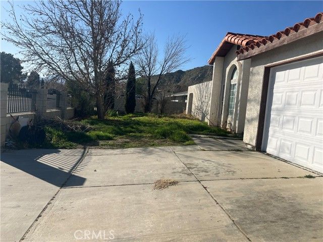 40251 Fieldspring Street, Lake Los Angeles, CA 93591