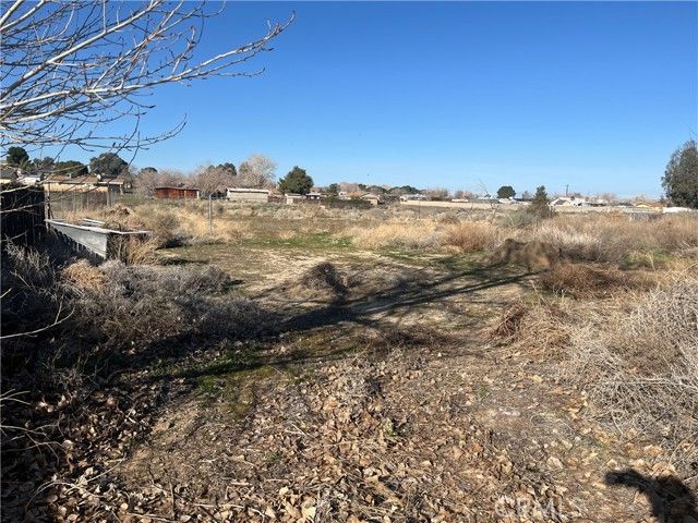 40251 Fieldspring Street, Lake Los Angeles, CA 93591