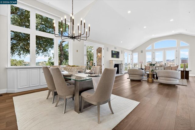 10 Diablo Oaks Way, Lafayette, CA 94549