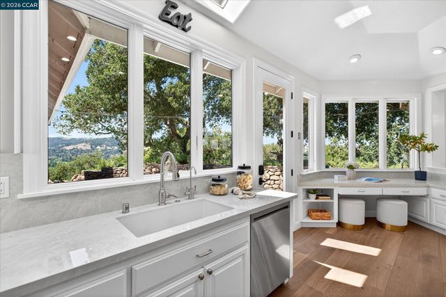 10 Diablo Oaks Way, Lafayette, CA 94549