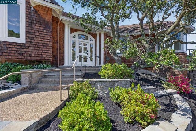 10 Diablo Oaks Way, Lafayette, CA 94549