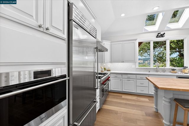 10 Diablo Oaks Way, Lafayette, CA 94549