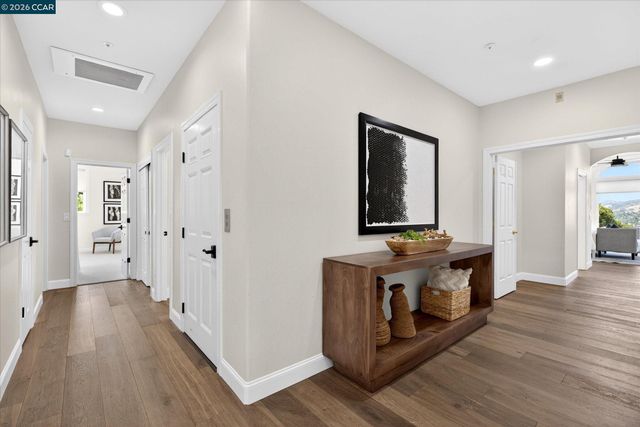 10 Diablo Oaks Way, Lafayette, CA 94549