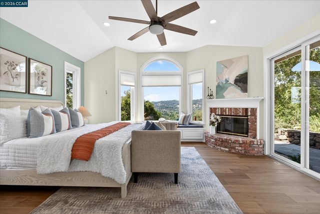 10 Diablo Oaks Way, Lafayette, CA 94549
