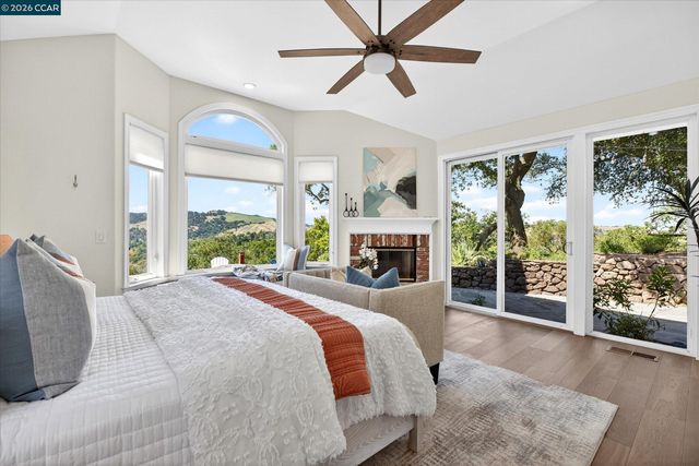 10 Diablo Oaks Way, Lafayette, CA 94549