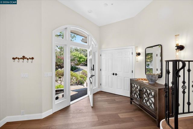 10 Diablo Oaks Way, Lafayette, CA 94549