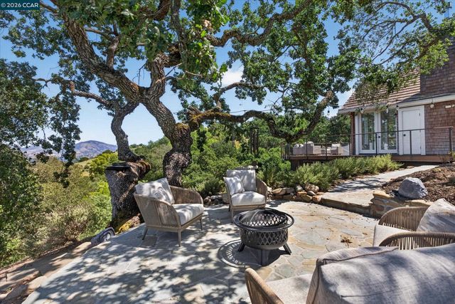 10 Diablo Oaks Way, Lafayette, CA 94549