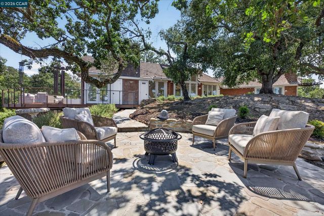 10 Diablo Oaks Way, Lafayette, CA 94549