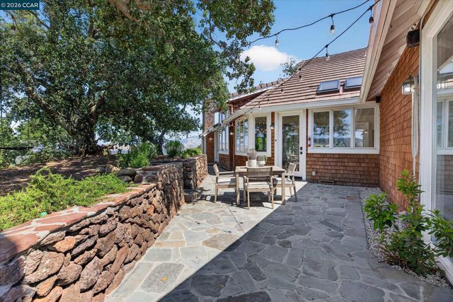 10 Diablo Oaks Way, Lafayette, CA 94549