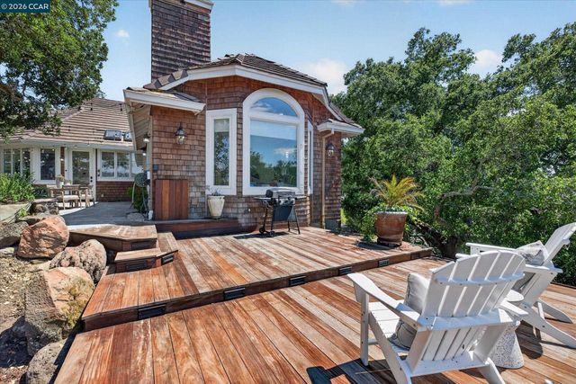 10 Diablo Oaks Way, Lafayette, CA 94549