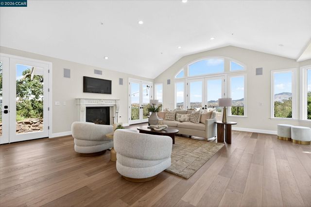 10 Diablo Oaks Way, Lafayette, CA 94549