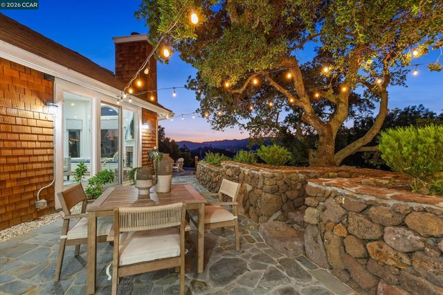 10 Diablo Oaks Way, Lafayette, CA 94549